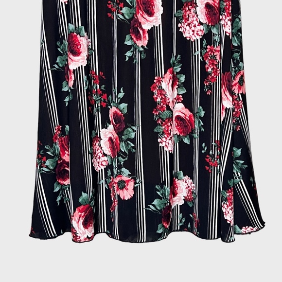 LuLaRoe Lola Skirt - Black White Striped Floral Design NWOT - Picture 6 of 9